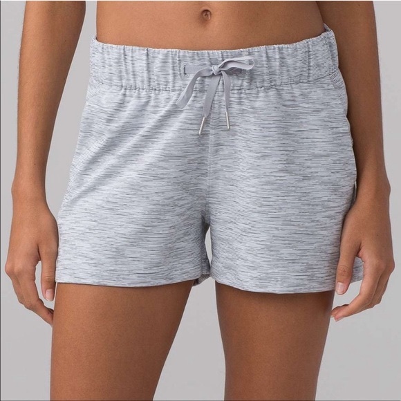 lululemon athletica Pants - Lululemon On The Fly Shorts 2.5”